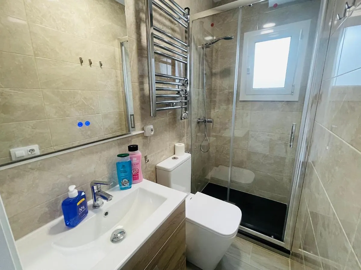 Barca 5 New Beach Apartment Сан-Адриан-де-Бесос 0*,  Испания