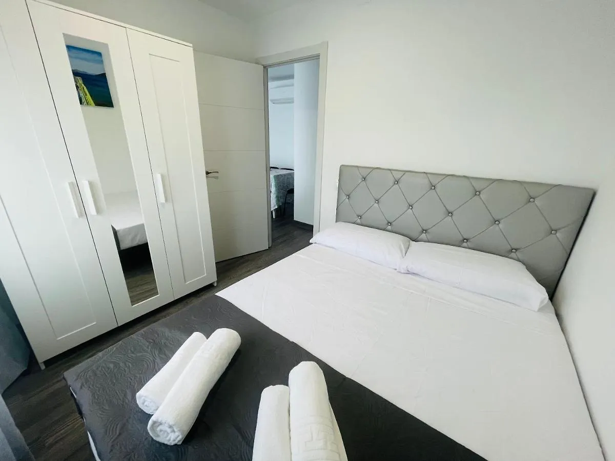 Barca 5 New Beach Apartment Sant Adrià de Besòs